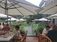 -墨居上隐·院子里火锅(峨眉店)