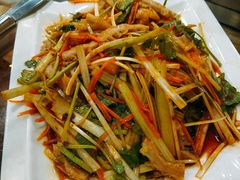 招牌炝毛肚-腾格勒烤羊腿