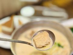 -Chom Cafe and Restaurant