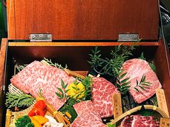 -山川小町·极番烧肉(新地假日广场店)