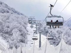 无敌索道缆车看雪景-鳌山滑雪度假区