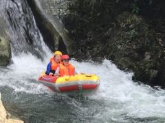 -安吉龙王山峡谷漂流