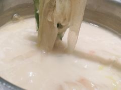 -红鼎豆捞·非遗鲍皇汤火锅(宝丰路店)