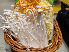 -楚山晓·湖北菜(武汉光谷K11店)