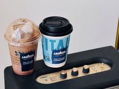 -LAVAZZA 拉瓦萨咖啡(北外滩来福士店)
