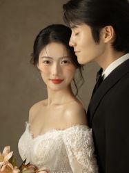 -樱花婚纱摄影