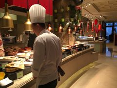 自助取餐区-咖啡苑自助餐厅·中国大饭店