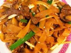 干炒牛河-东鑫记港式茶餐厅(南京东路店)