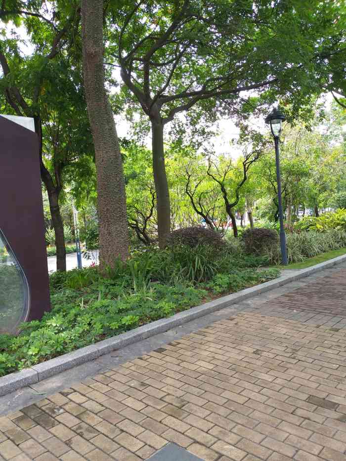 怡海公园-"沿河而建的一个公园.偶然路过,在江边一."-大众点评移动版