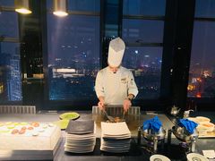 -唐拉雅秀酒店-西锦汇空中BBQ·思创餐厅