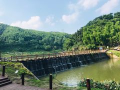 -梅岭月亮湾山体公园