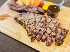 -悦享绿山墙西餐厅