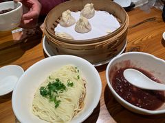-诚铭记·虾仁汤包·成都小吃(融创店)