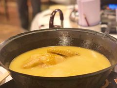 -鲜入围煮花胶鸡海鲜火锅