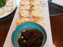 鲅鱼酱配石头饼-聚缘堂·海鲜私房菜(松岭路店)