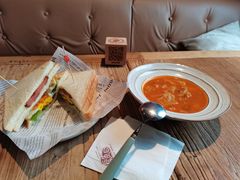 -房角石咖啡与书(吉大南校店)