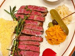 -Mark&Mars Restaurant