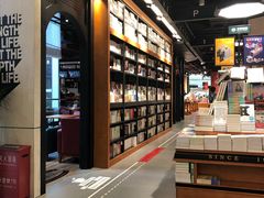 -西西弗书店&矢量咖啡(凯德晶萃广场店)