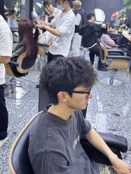 -藤野造型专业烫染接发