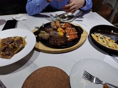 -意国小镇披萨牛排餐厅(新玛特店)