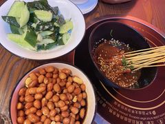 -虾弄弄海派小龙虾·牛羊蝎子火锅