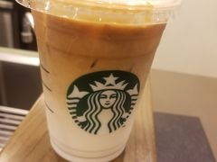 -星巴克臻选(广州高德置地秋广场店)