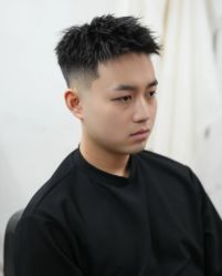 -阿三造型烫染•接发