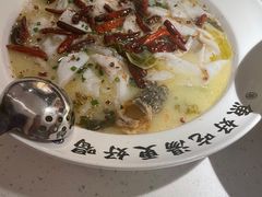 -江渔儿酸菜鱼·拔草餐厅(虎门君乐汇店)