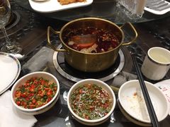 -小天鹅火锅·一线江景洪鼎旗舰店(洪崖洞店)
