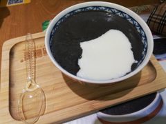 芝麻糊双皮奶-糖糖屋•糖水•雪花冰店(时尚天河店)