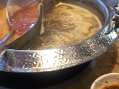 -左庭右院鲜牛肉火锅(金山万达店)
