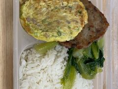 香煎莲藕肉饼蛋脯饭-都城快餐(花城店)