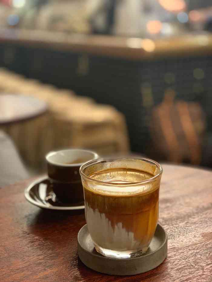 metal hands·铁手咖啡(淮海路店)-"吃完午饭来的早,店里没几个客人