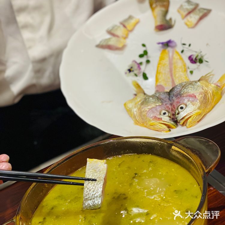 上海探店｜久违的堂食和姐妹聚餐吃成胖子都ok