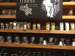 -星巴克(泰安万达店)