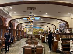 大堂-清真·玛丽亚新疆菜主题餐厅(浙江中路店)