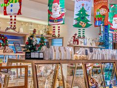 面包甜点陈列柜-Dough&Joe团憩(瑞虹天地月亮湾店)