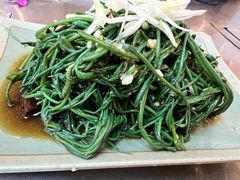 凉拌沙葱-蒙古人烤羊腿(裕兴路店)