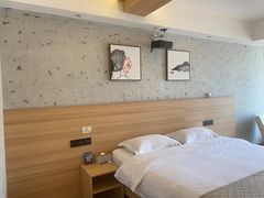 -闲隅江景艺术酒店(解放碑洪崖洞总店)