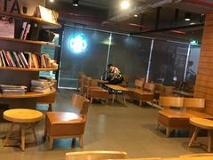 用餐区-星巴克(深圳罗湖书城店)