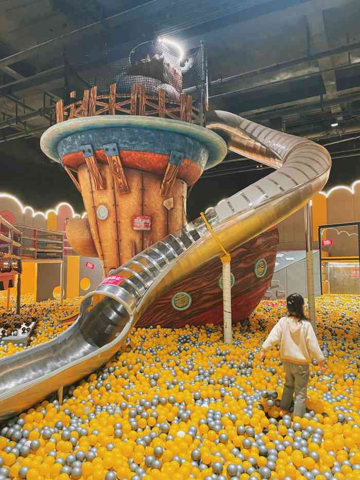 dojump蹦床公园-"奥利给,没毛病,蹦床特别刺激,就是比较容.