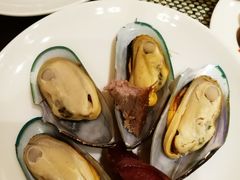 -南湖名都·景湖轩全日制餐厅·海鲜自助·东南亚风味·临湖而食