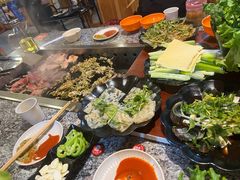 -果松木炭酸菜铜火锅·外婆参鸡汤