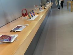 -Apple零售店(华贸购物中心店)