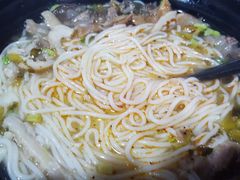 -花溪巷牛肉粉(泉城路店)