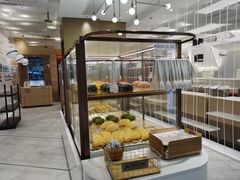面包甜点陈列柜-奈雪的茶(华侨城创意园店)