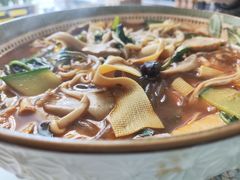 -天天向上素食餐厅(五台山店)