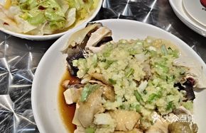 Guangxi-style Ginger and Scallion Poached Chicken