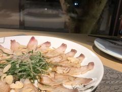 薄切鲜鱼片-穹六人间 people 6(岳阳路店)