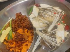 -沸炉重庆老火锅(军事博物馆店)